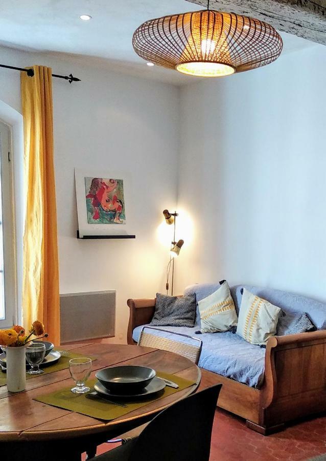 Le Nid Des Arenes Apartment Arles Bagian luar foto