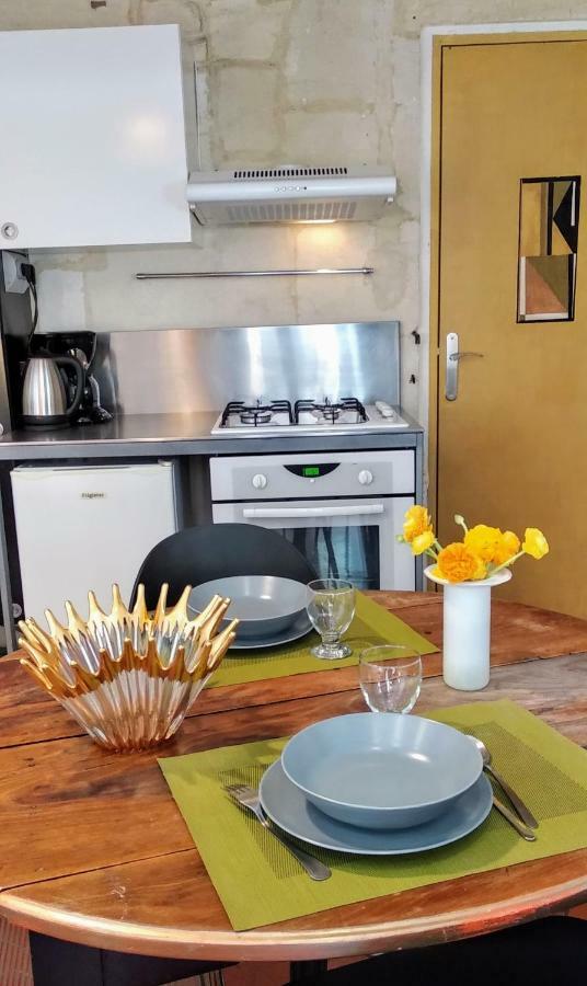 Le Nid Des Arenes Apartment Arles Bagian luar foto