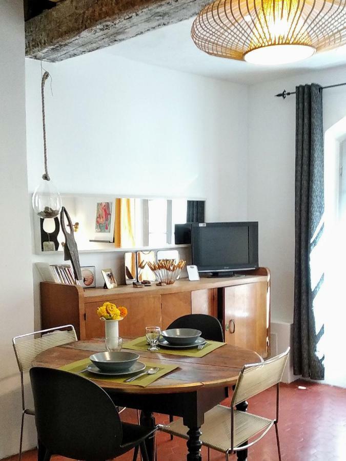Le Nid Des Arenes Apartment Arles Bagian luar foto